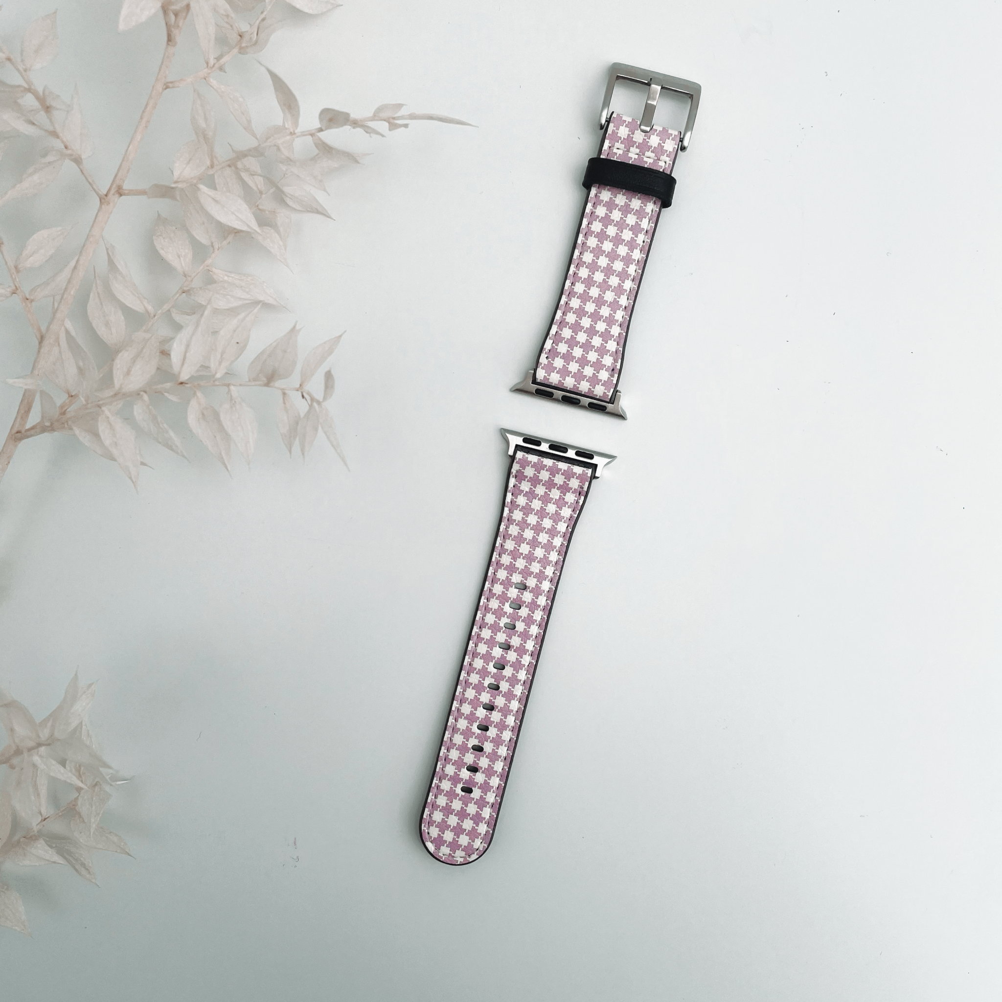Lilac Dogtooth Print Vegan Leather Apple iWatch Strap