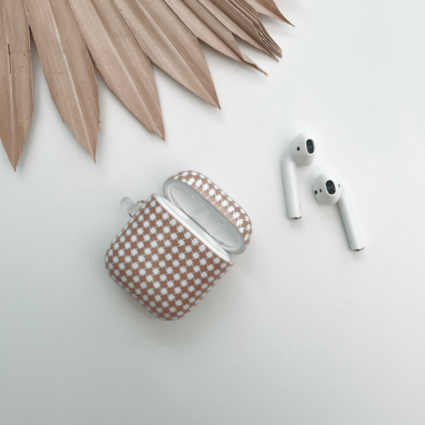 Beige Dogtooth AirPod Case